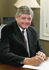 Bud Phillips
